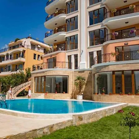 Flat At Complex Fenix-st.